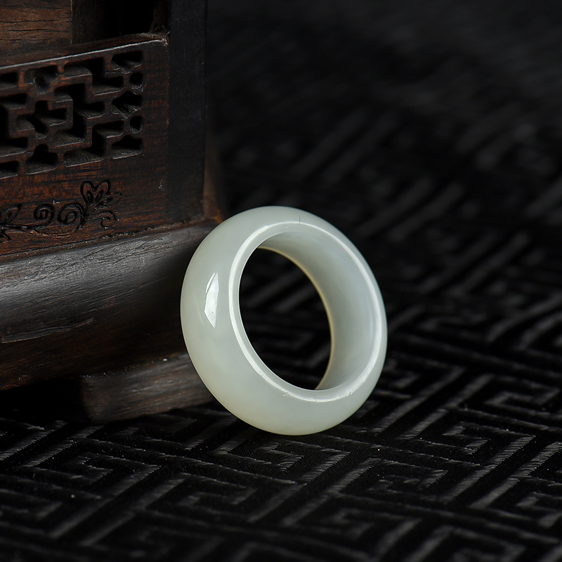 和田白玉戒指-红掌柜