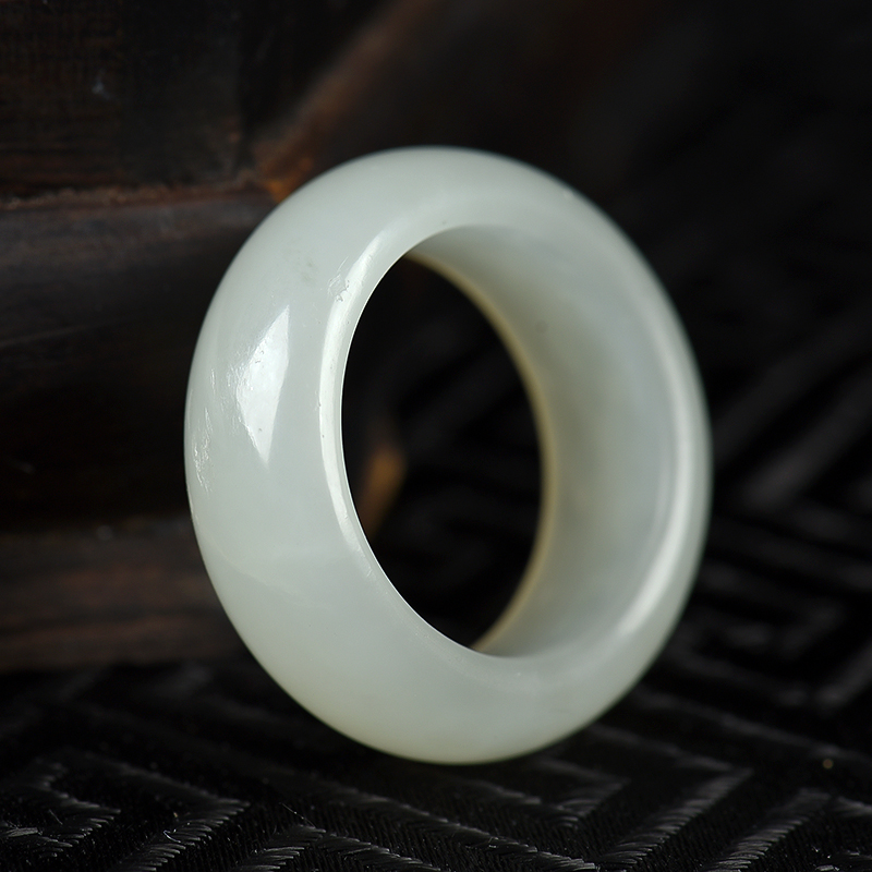 和田玉戒指-红掌柜