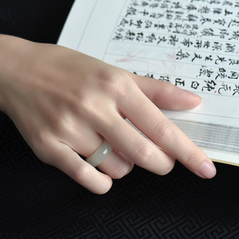 天然和田玉戒指-红掌柜