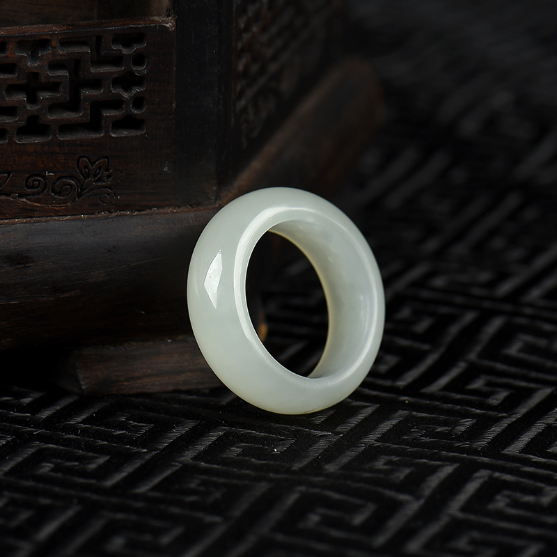 和田白玉戒指-红掌柜