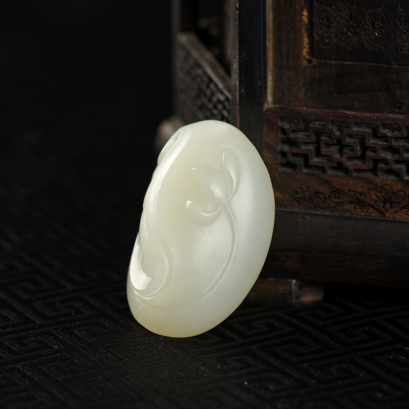 新疆籽料和田白玉美女吊坠-红掌柜