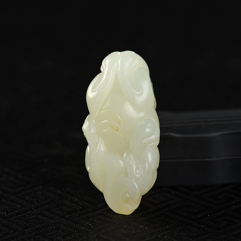 新疆天然和田白玉貔貅吊坠-红掌柜