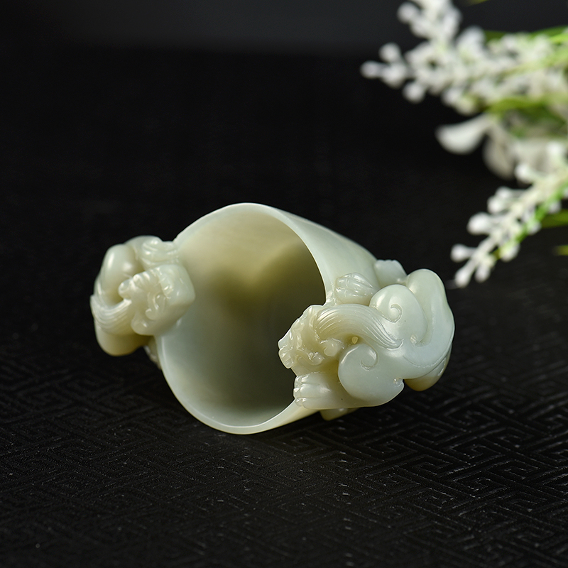 新疆天然和田青白玉辰龙酒樽-红掌柜