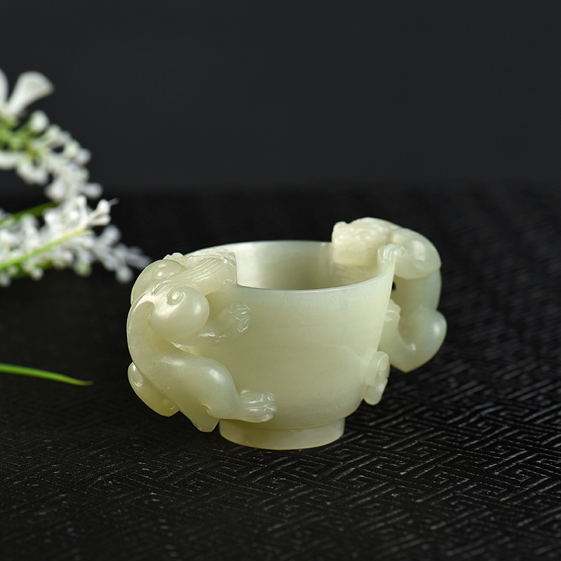 天然山料和田青白玉辰龙酒樽-红掌柜