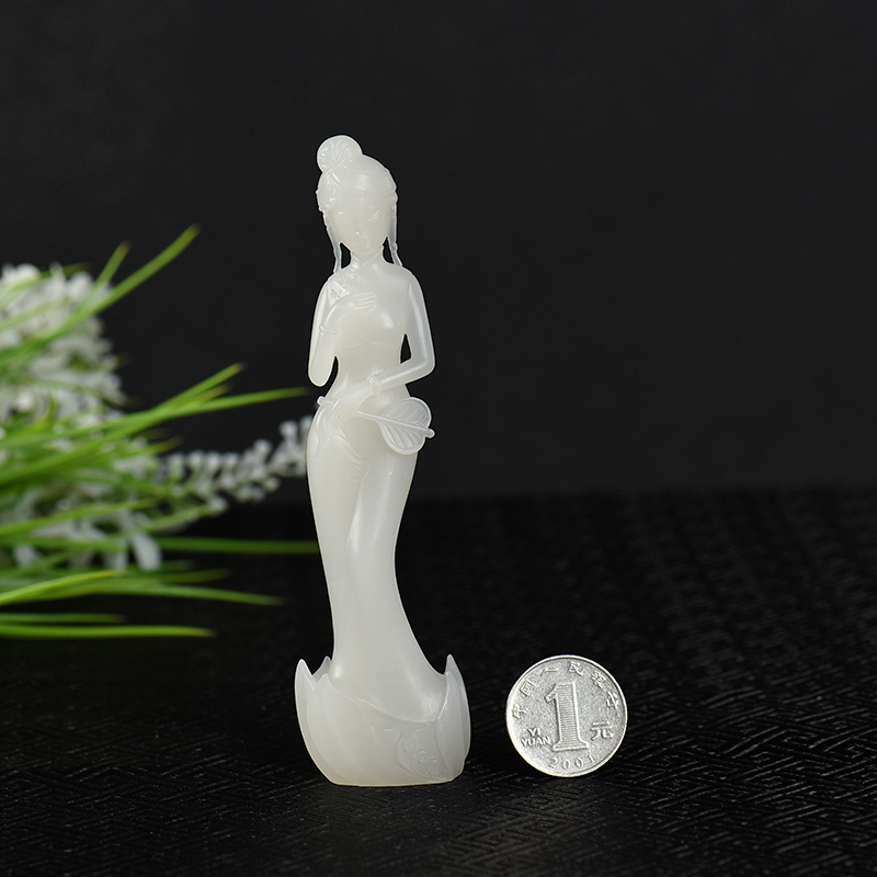 和田白玉风华绝代摆件-红掌柜