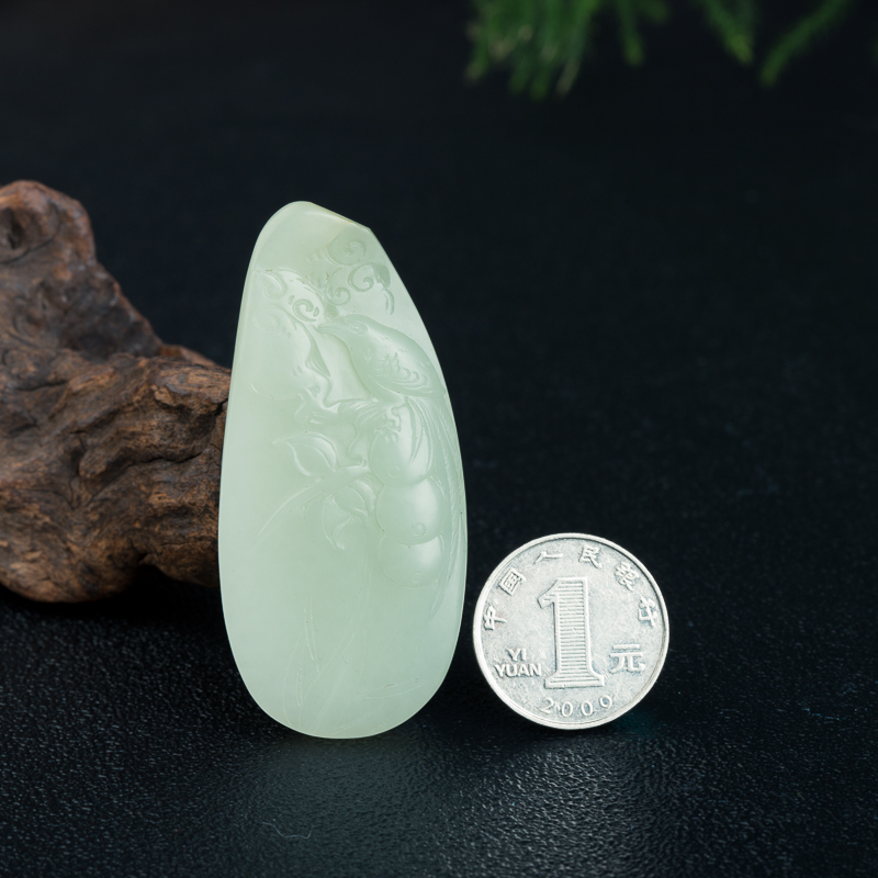 天然新疆籽料和田青白玉喜上枝头吊坠-红掌柜