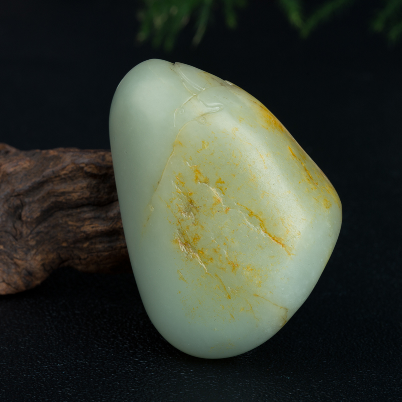 天然新疆籽料和田玉辰龙手把件-红掌柜