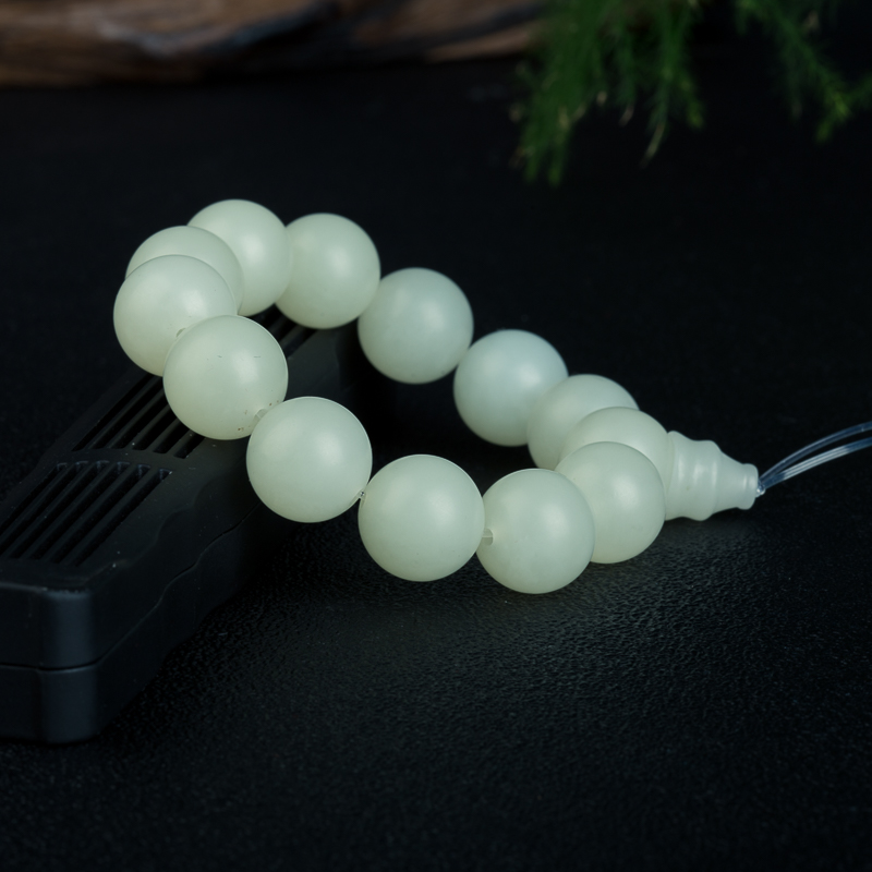 15.8mm籽料和田玉单圈手串-红掌柜