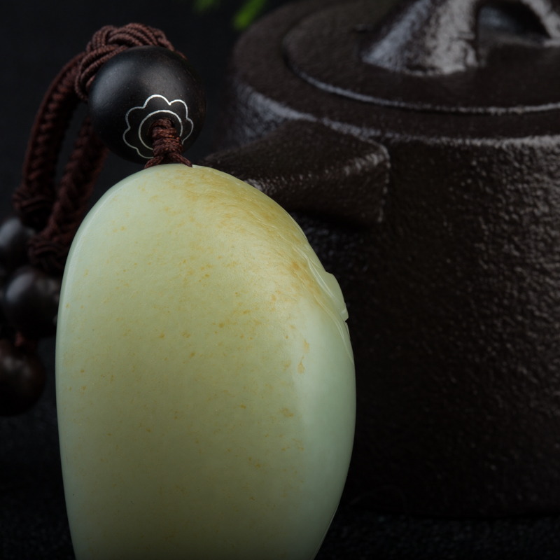 天然和田玉财神吊坠-红掌柜