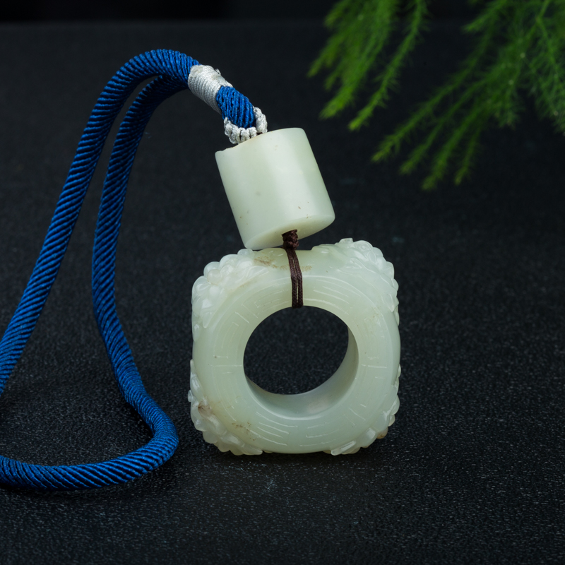 籽料俏色和田玉守护四方手把件-红掌柜