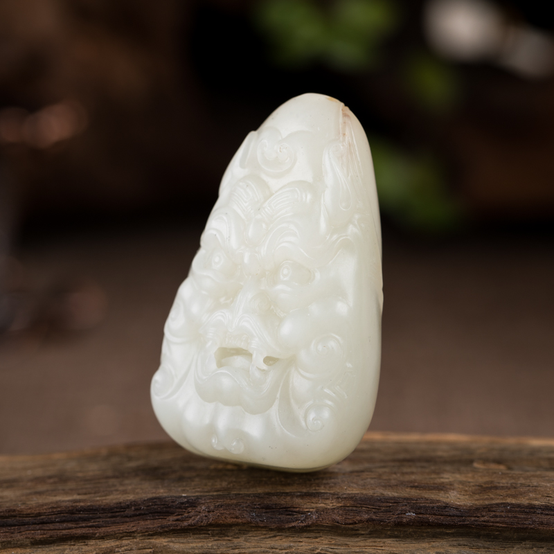 天然新疆籽料和田玉兽面手把件-红掌柜