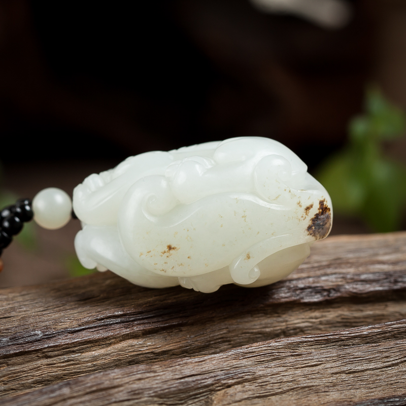 和田白玉吊坠-红掌柜