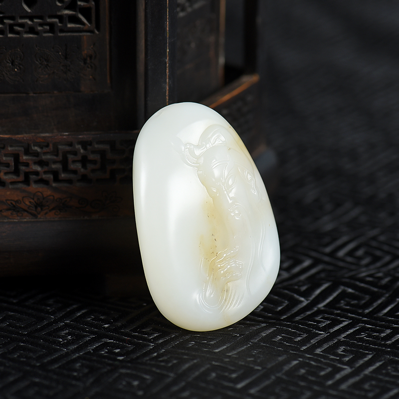 籽料俏色和田玉关羽吊坠-红掌柜