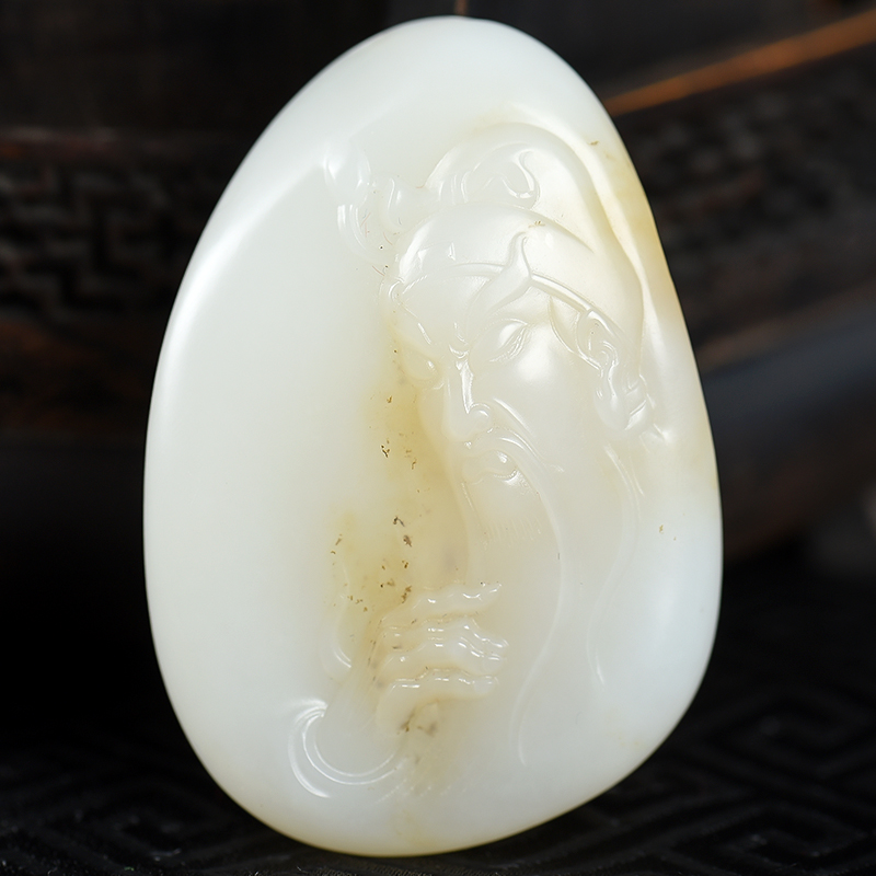 俏色和田玉关羽吊坠-红掌柜