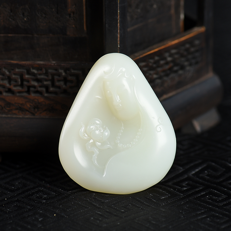 俄料天然籽料和田白玉观音吊坠-红掌柜