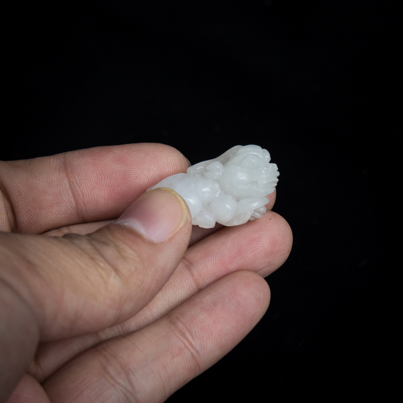 俄罗斯和田玉貔貅吊坠-红掌柜