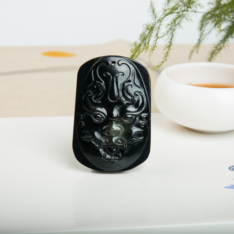 和田玉吊坠-红掌柜