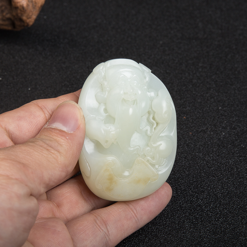 山料俏色和田玉财神吊坠-红掌柜