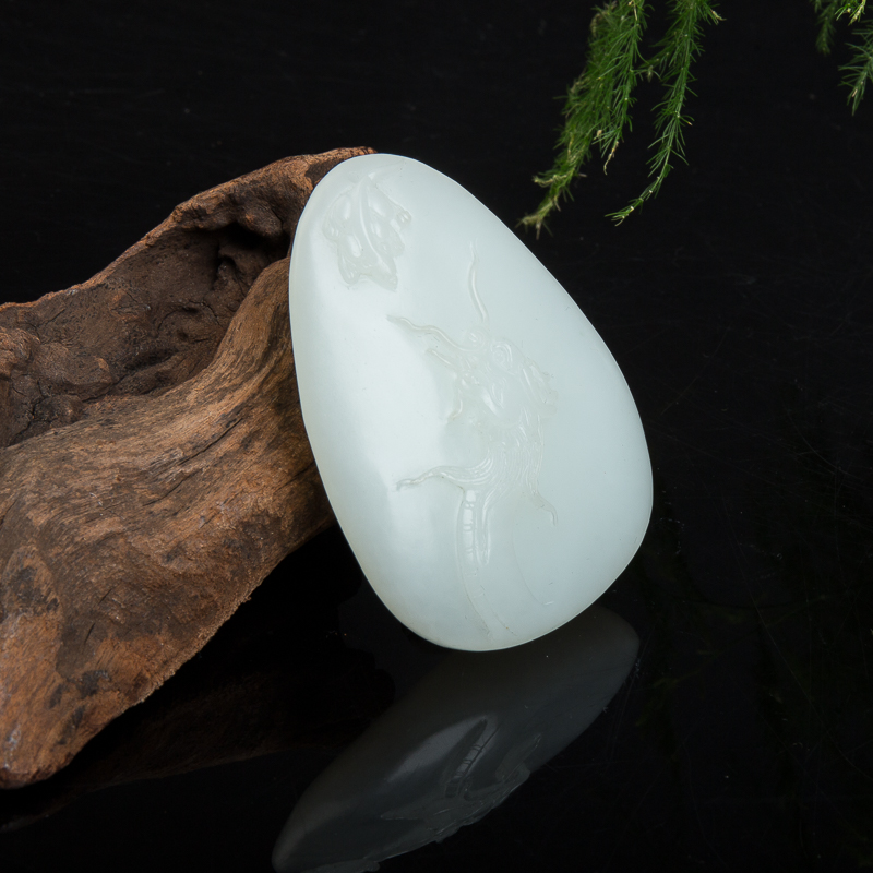 和田白玉望子成龙吊坠-红掌柜