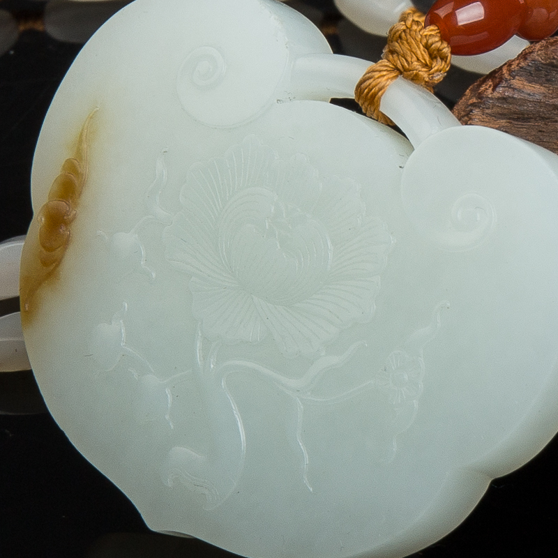 天然和田玉花开富贵吊坠-红掌柜