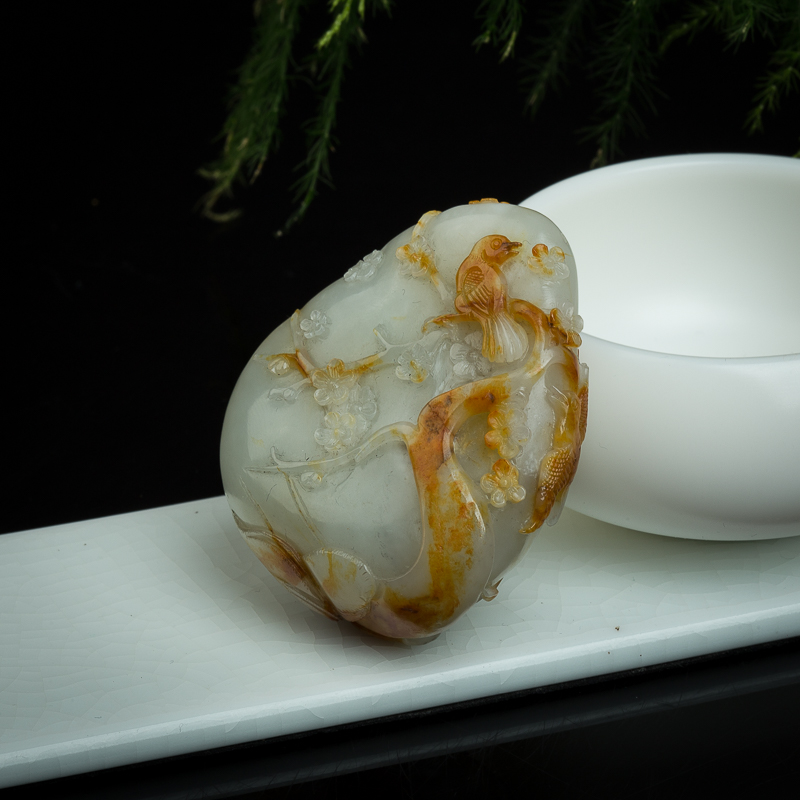 天然新疆和田玉喜上眉梢吊坠-红掌柜