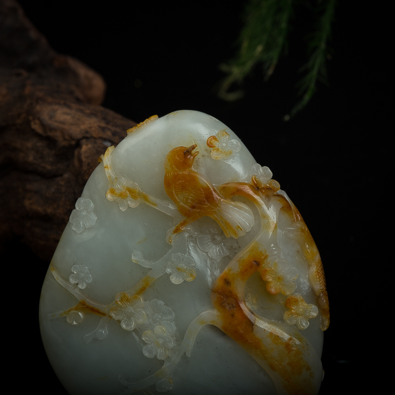 籽料俏色和田玉喜上眉梢吊坠-红掌柜