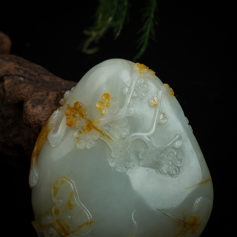 天然籽料俏色和田玉喜上眉梢吊坠-红掌柜