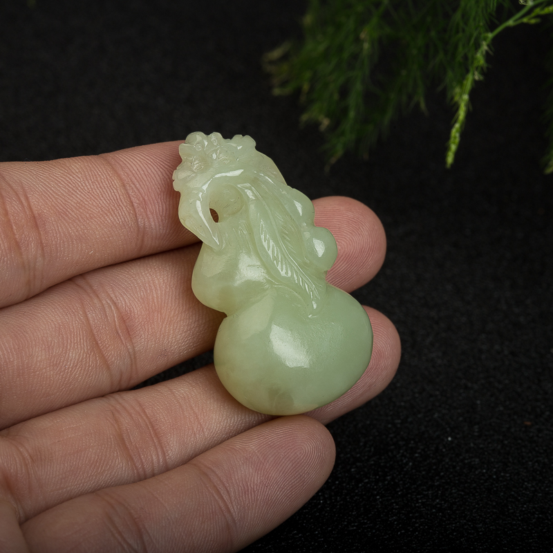 俄罗斯山料和田黄玉福禄吊坠-红掌柜