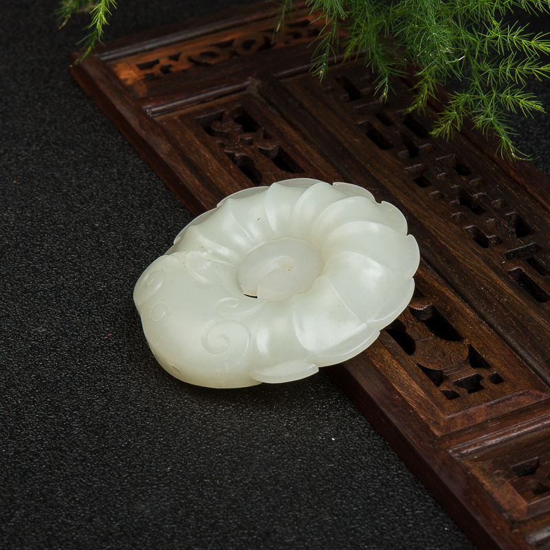 天然新疆和田玉如意吊坠-红掌柜