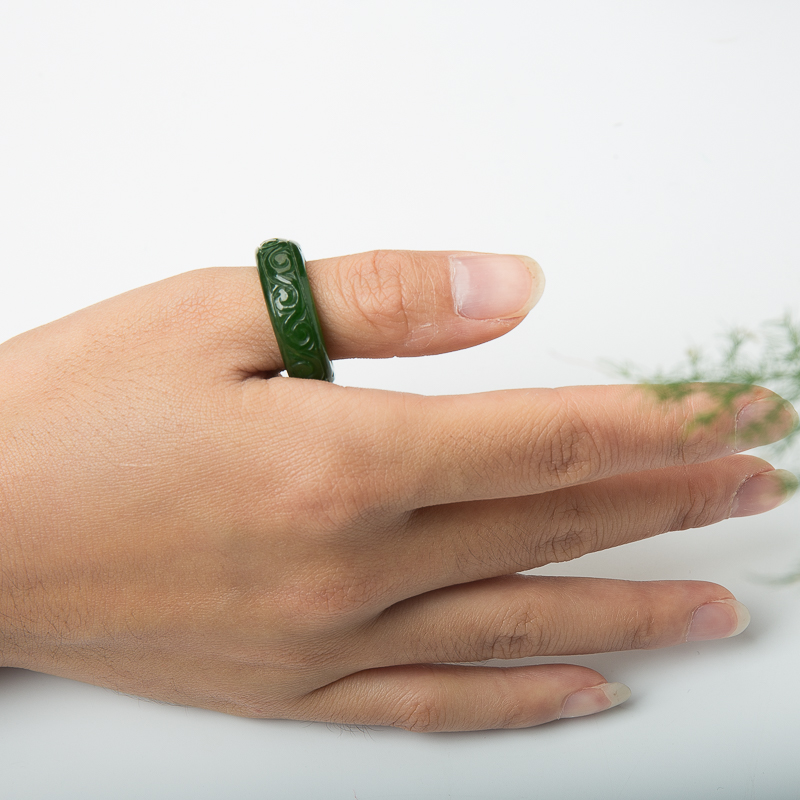 俄罗斯山料和田碧玉戒指-红掌柜