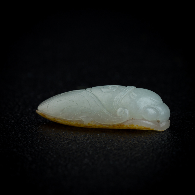 新疆天然籽料俏色和田玉吊坠-红掌柜