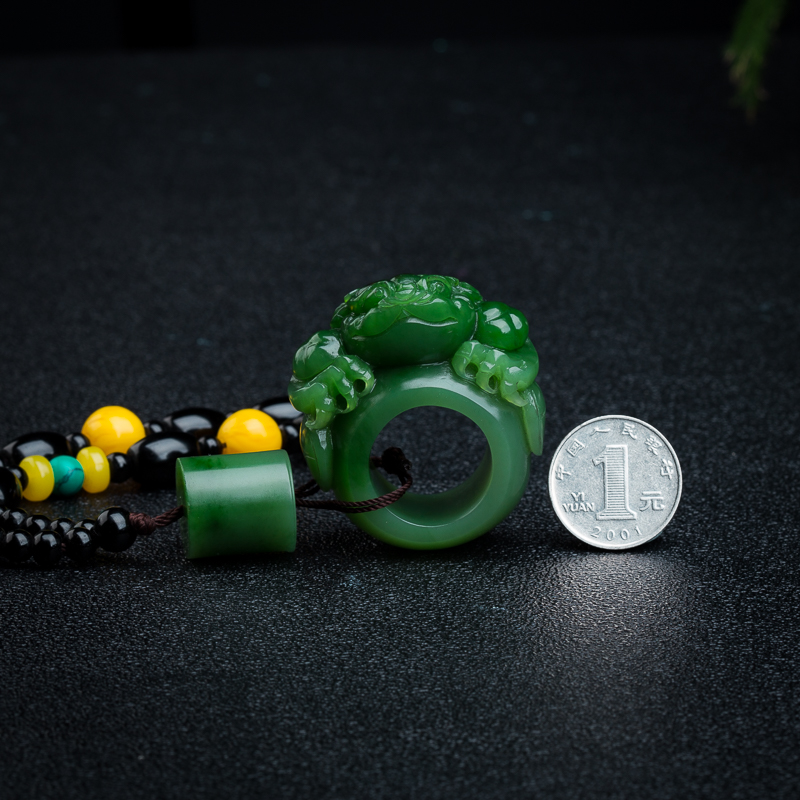 和田玉金蟾扳指-红掌柜