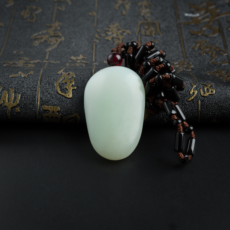 新疆和田玉吊坠-红掌柜