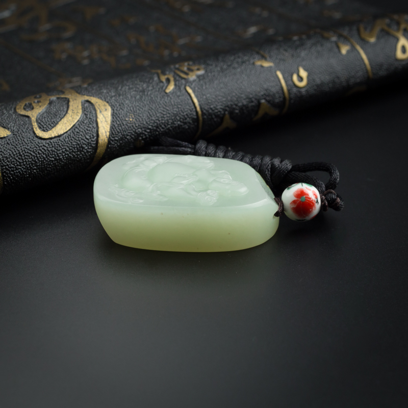 新疆和田玉吊坠-红掌柜