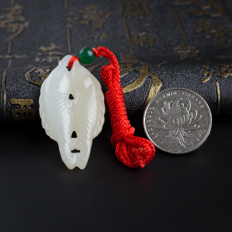 新疆天然和田玉双鱼吊坠-红掌柜