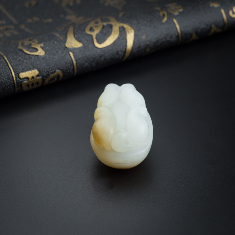 和田玉吊坠-红掌柜