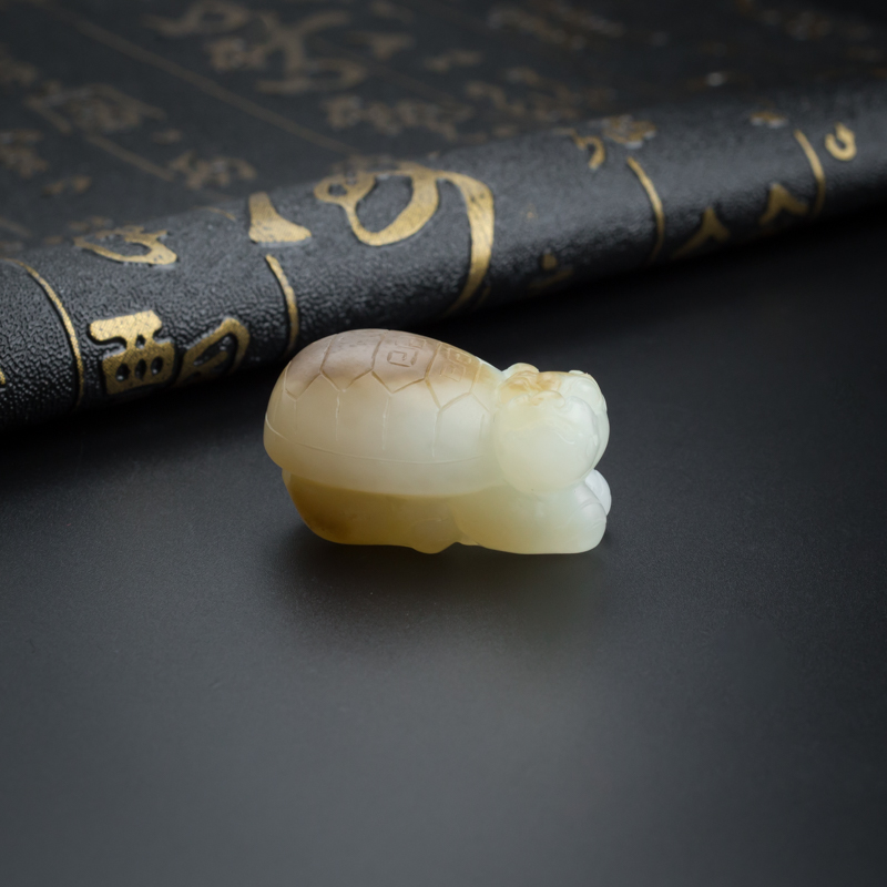 新疆和田玉吊坠-红掌柜