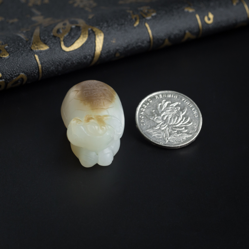 新疆天然和田玉归来吊坠-红掌柜