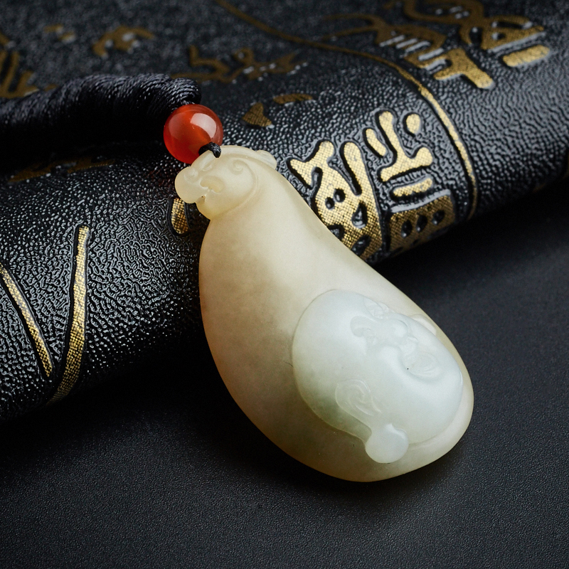 糖色和田玉吊坠-红掌柜