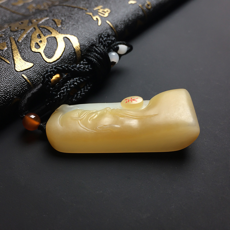 新疆和田玉关公吊坠-红掌柜