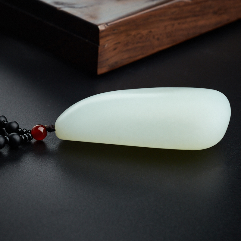 新疆和田玉吊坠-红掌柜