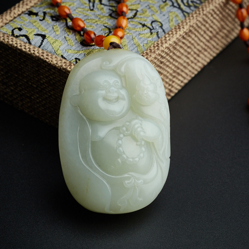 籽料和田玉童子戏佛吊坠 - 红掌柜