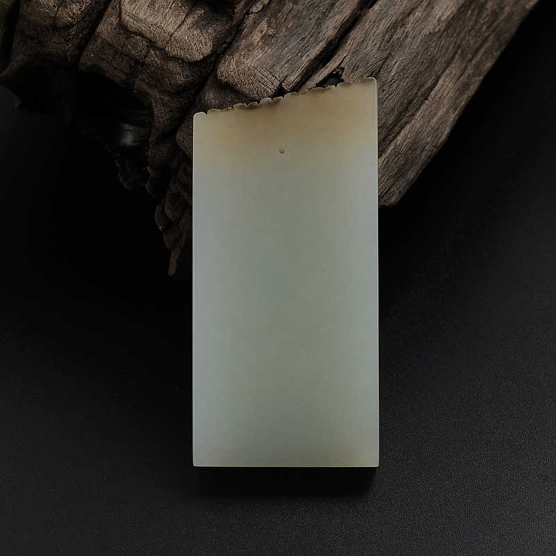 俄料带皮色和田玉关公挂坠 - 红掌柜