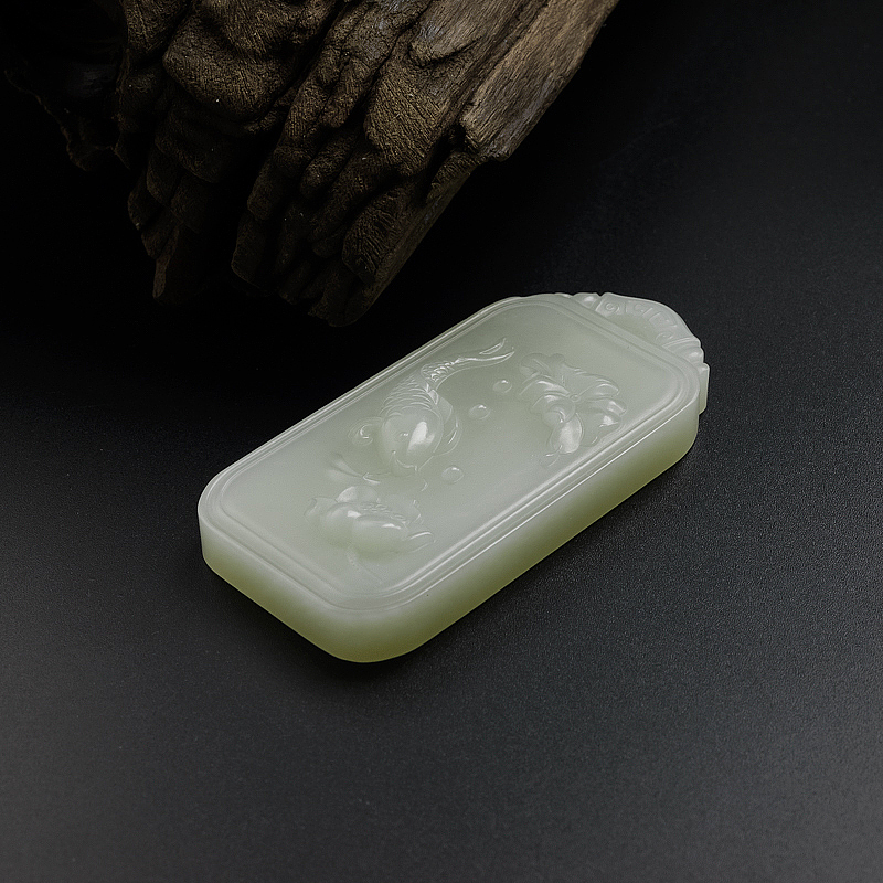 俄料和田玉鱼牌挂件 - 红掌柜