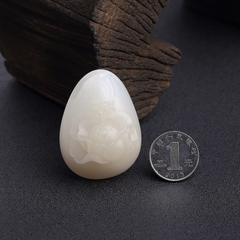 和田白玉蝶恋花吊坠-红掌柜