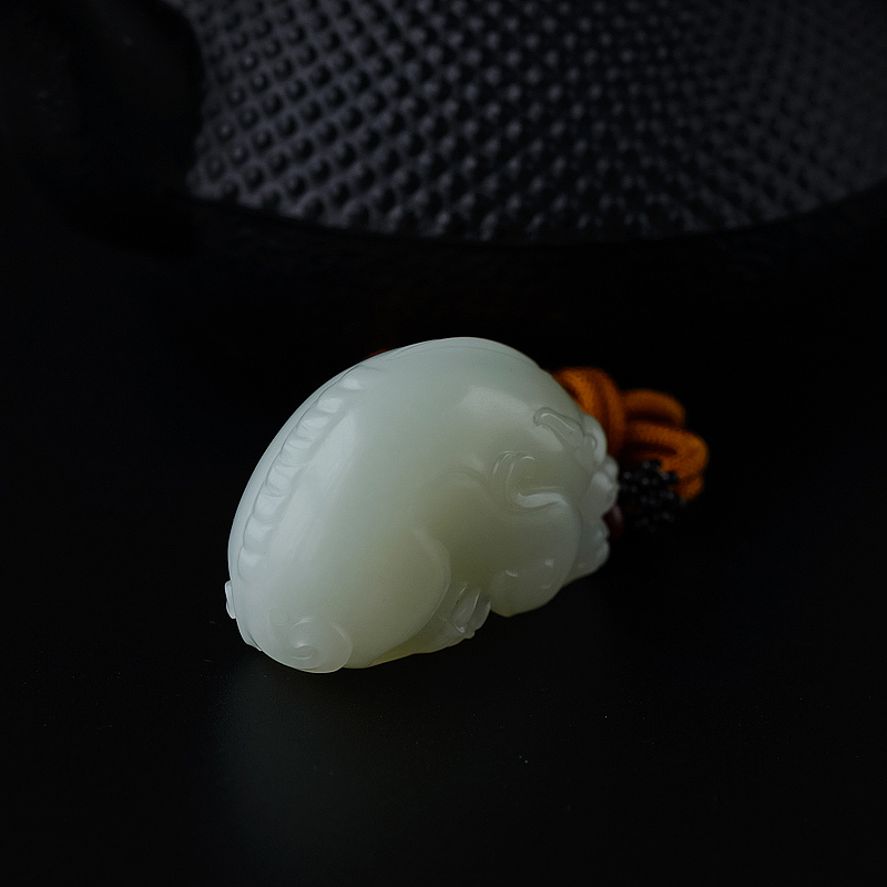 和田玉皮貔貅挂件-红掌柜