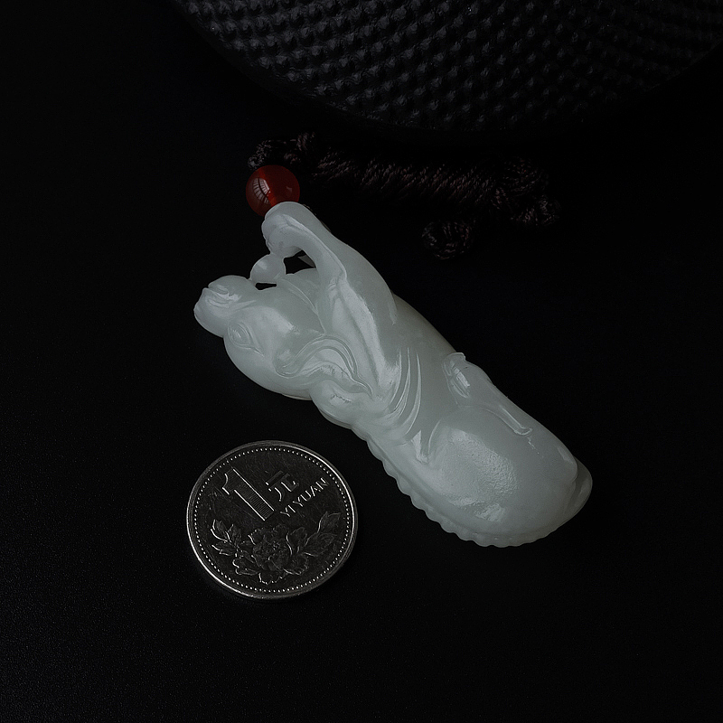 俄料和田玉狗吊坠-红掌柜