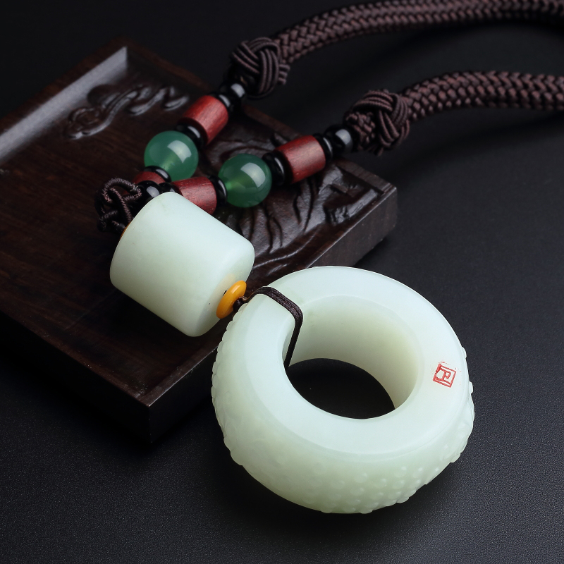 新疆和田玉手把件-红掌柜