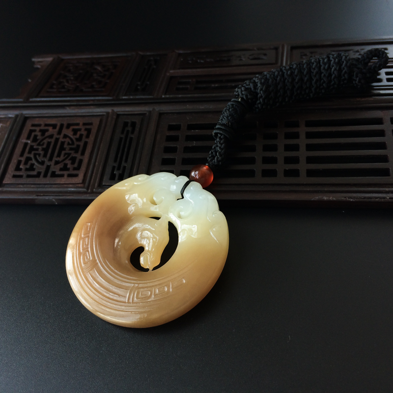 新疆天然和田玉龙马平安扣吊坠-红掌柜