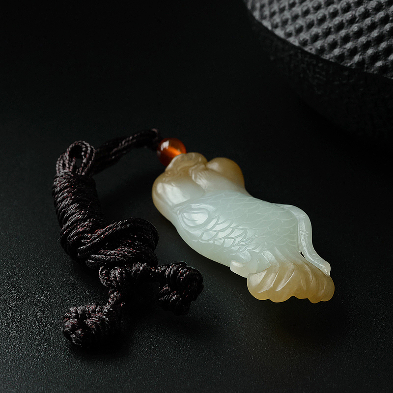 和田玉年年有余挂件-红掌柜